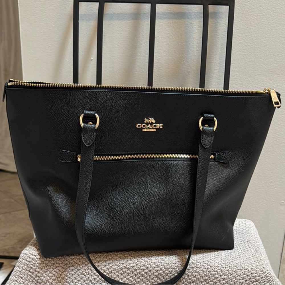 Black Coach Outlet Gallery Tote Bag with Gold Hardware and Structured Design